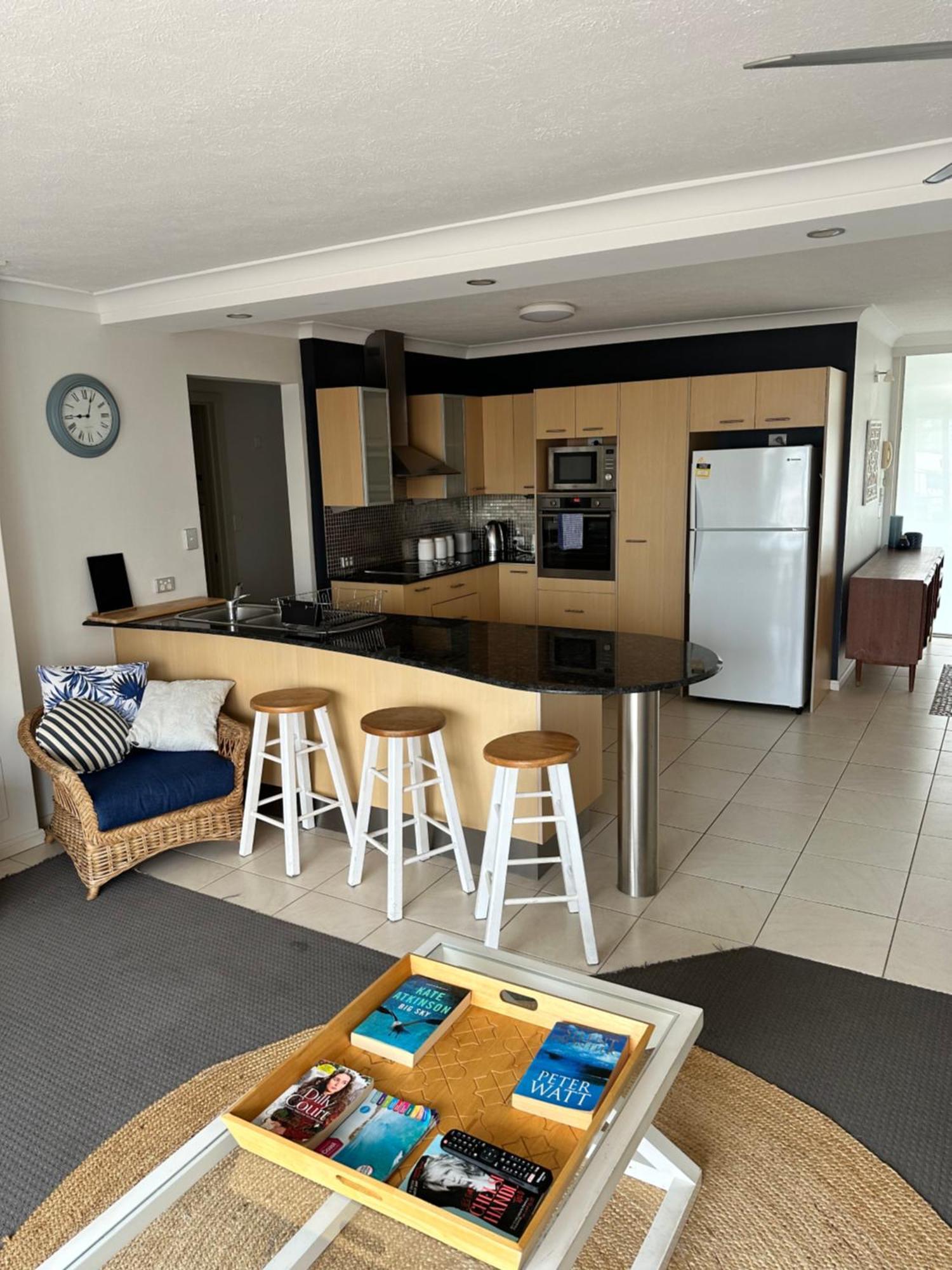 ברואדביץ' Queensleigh Holiday Apartments מראה חיצוני תמונה