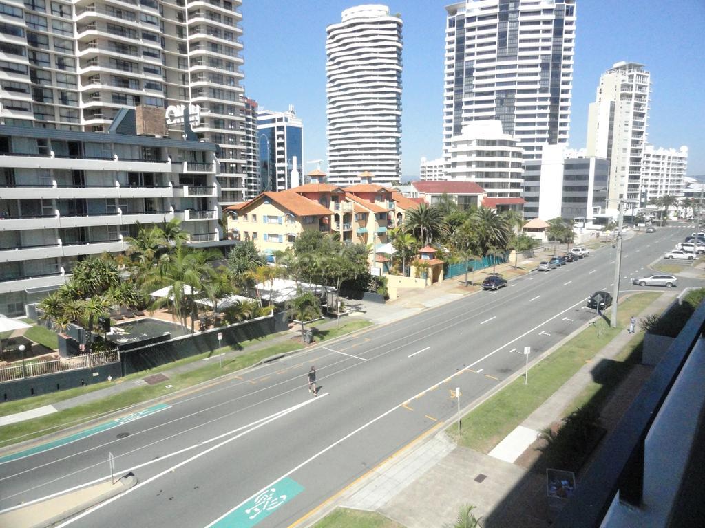 ברואדביץ' Queensleigh Holiday Apartments מראה חיצוני תמונה